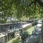 Temple Goncourt Studio